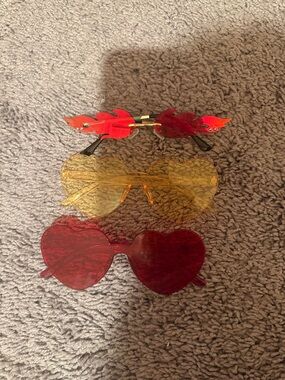 Novelty Heart & Flame Tinted Sunglasses - Red & Yellow